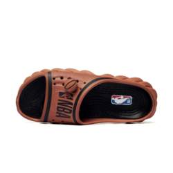 Crocs NBA Echo Slide Sienna 209791-805